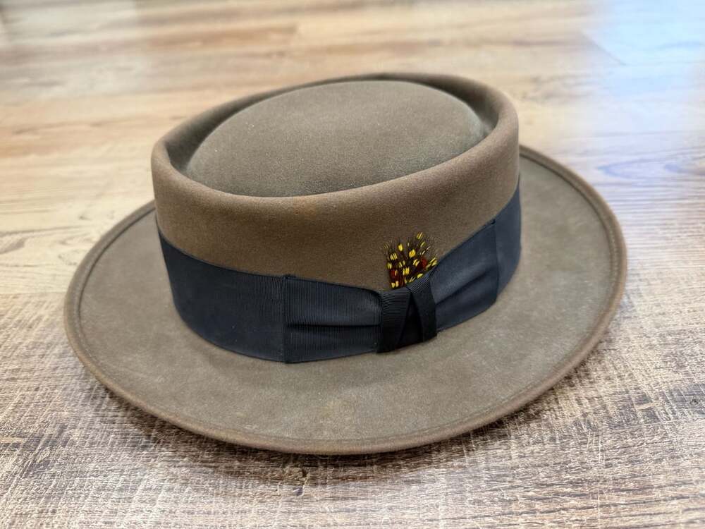 Vintage Men’s Resistol Fedora Pork Pie Hat Size 7 1/4 Brown Felt VTG